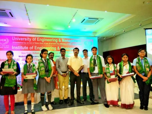 Prof. Dr. Biswajoy Chatterjee, Vice-Chancellor of University of Engineering & Management (UEM), Jaipur, handed over tokens of appreciation to 7 toppers of Darjeeling district in class 12 board exams