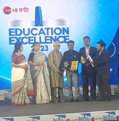 IEM (Institute of Engineering & Management) and UEM (University of Engineering & Management) Group, Kolkata and Jaipur were awarded in the category of “Excellent Placement in Engineering and Management – Domestic and International” by Zee Networks.