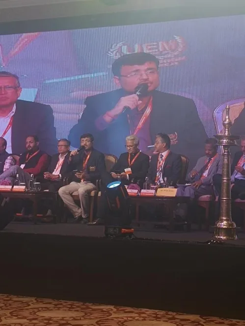 Prof. Dr. Biswajoy Chatterjee, Vice-Chancellor, University of Engineering & Management (UEM), JAIPUR speaking on “Üse of Artificial Intelligence in Education”