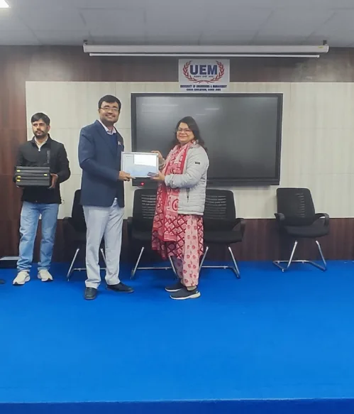 CHANCELLORS AWARDS for Excellence in Teaching and CHANCELLORS AWARDS for Research & Publications were presented to teachers of University Engineering & Management (UEM) Jaipur