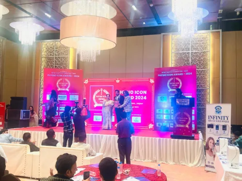 Dr. Gaurav Shrivastava, Associate Professor UEM Jaipur, Honoured as “best Academician in senior category” in physio.