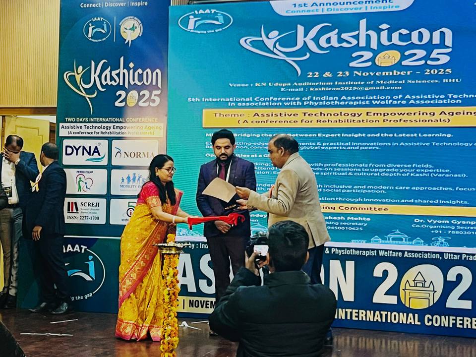University of Engineering & Management (UEM), Jaipur is proud to share that Dr. Gaurav Shrivastava, Associate Professor, Department of Physiotherapy, has been honoured with two remarkable recognitions at KashiCon 2025